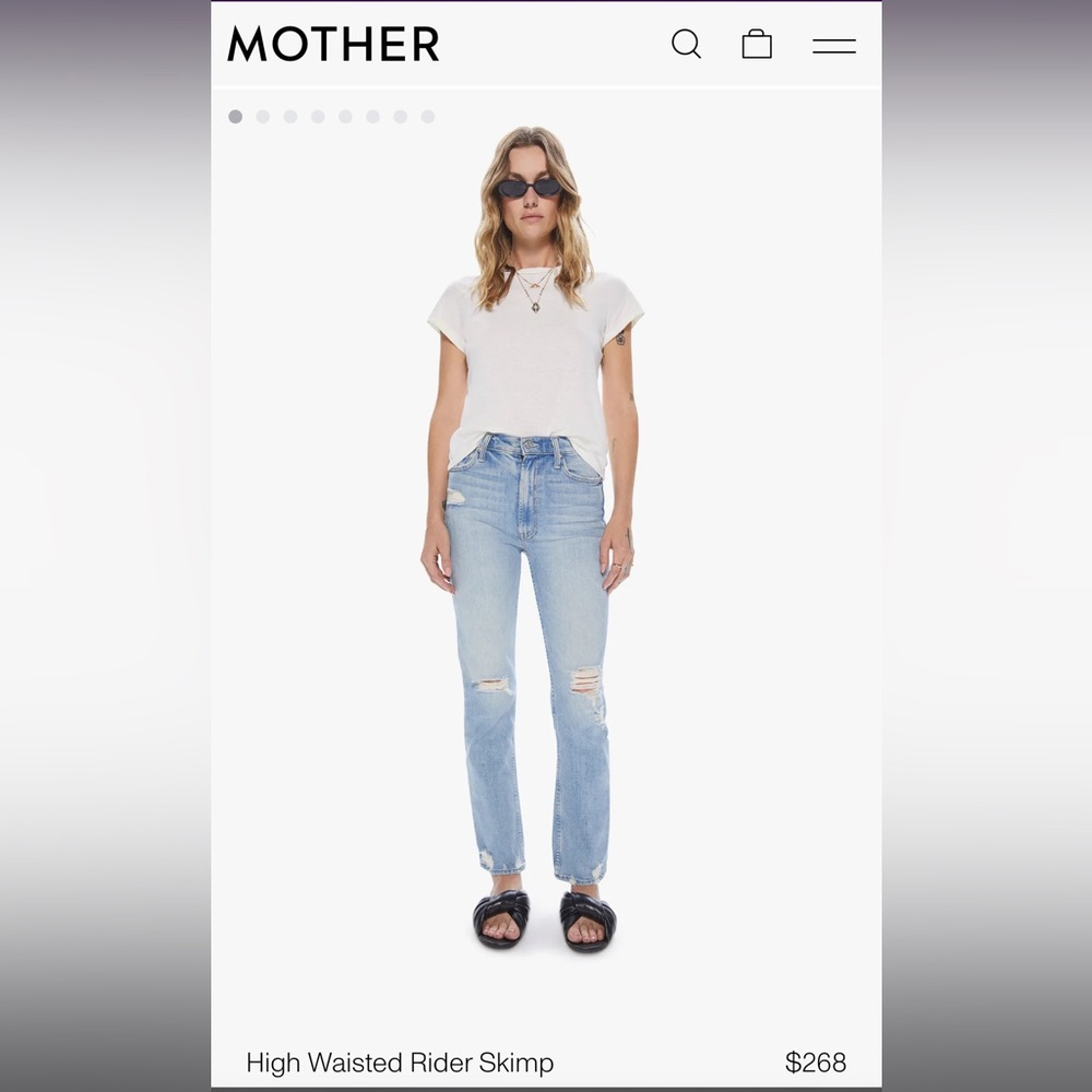 Mother high waisted rider skimp jeans. Small hole. SEE DETAILS.